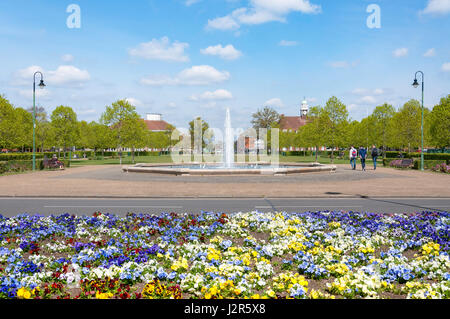 Brunnen in Broadway Gärten, Letchworth Garden City, Hertfordshire, England, Vereinigtes Königreich Stockfoto