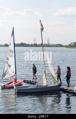 Queen Mary Segelclub am Queen Mary Reservoir, Ashford, Surrey, England, Vereinigtes Königreich Stockfoto