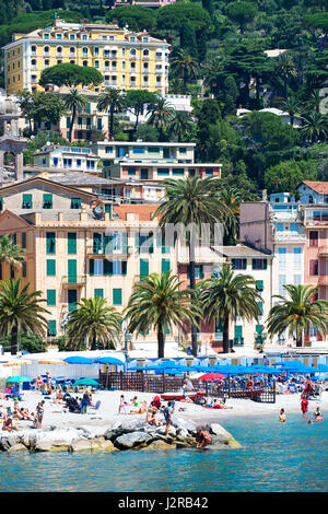 Strand und Hotels in Santa Margherita Ligure an der italienischen riviera Stockfoto