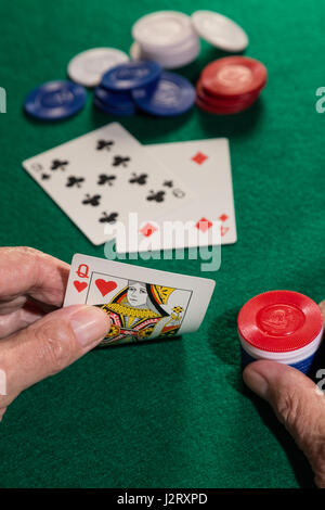 Man spielt Poker, USA Stockfoto