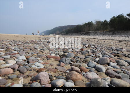 Felsiger Strand an der Ostsee Stockfoto