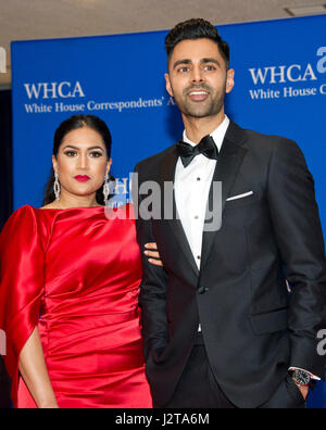 Washington, uns. 29. April 2017. Komiker Hasan Minhaj, die als Host für den Abend, und seine Frau, Beena Minhaj dienen wird kommen für die 2017 White House Correspondents Association Annual Dinner im Washington Hilton Hotel auf Samstag, 29. April 2017. Bildnachweis: Ron Sachs/CNP Foto: Ron Sachs/Consolidated News Fotos/Ron Sachs - CNP/Dpa/Alamy Live News Stockfoto