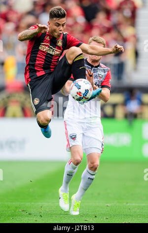 Atlanta, Georgia, USA. 30. April 2017. Atlanta nach vorn Tito Villalba (15) während des MLS Fußballspiels zwischen DC United und Atlanta United im Bobby Dodd Stadium auf Sonntag, 30. April 2017 in Atlanta, GA. Jacob Kupferman/CSM Credit: Cal Sport Media/Alamy Live News Stockfoto