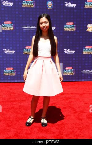 Nina Lu im Ankunftsbereich für Radio Disney Music Awards - Ankünfte 2, Microsoft Theater, Los Angeles, CA 29. April 2017. Foto von: JA/Everett Collection Stockfoto