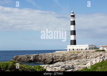 Einen schönen Leuchtturm in Cala ' n Bosch, Menorca Stockfoto