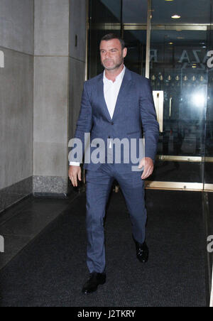 New York, USA. 1. Mai 2017. Liev Schreiber bei der Today Show, 1. Mai 2017 über neuen Film Chuck in New York zu sprechen. Kredit: RW / MediaPunch Credit: MediaPunch Inc/Alamy Live-Nachrichten Stockfoto