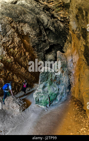 Blick auf eine Templer-Kapelle von in einer Höhle Stockfoto