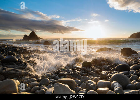 Sonnenuntergang am Renà Strand, Riva Trigoso, Sestri Levante, Italien Stockfoto