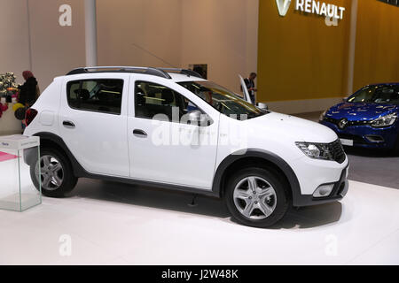 ISTANBUL, Türkei - 22. April 2017: Dacia Duster auf dem Display an Autoshow Istanbul Stockfoto