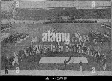 Die Eröffnungszeremonie der Olympischen Sommerspiele 1928 in Amsterdam war das erste Mal, dass Frauen an Leichtathletikveranstaltungen teilnahmen. Die Zeremonie war ein bedeutender Moment in der Geschichte der Spiele und hob die Zunahme der Frauenbeteiligung hervor. Stockfoto