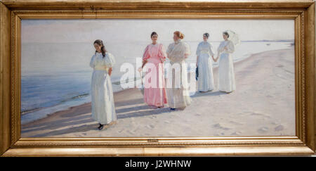 Ein Spaziergang am Strand, von Michael Ancher, mit Rahmen Stockfoto