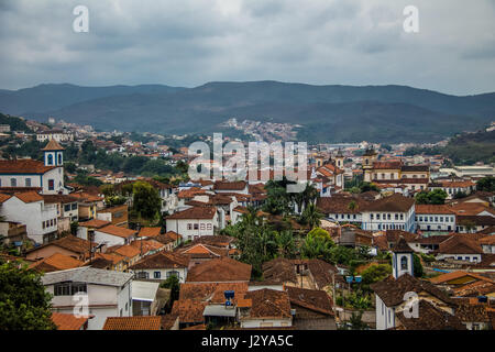 Luftaufnahme von Mariana Stadt - Minas Gerais, Brasilien Stockfoto