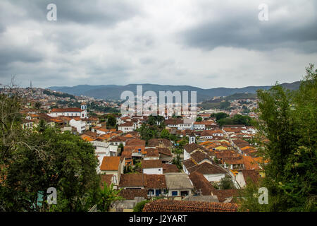 Luftaufnahme von Mariana Stadt - Minas Gerais, Brasilien Stockfoto