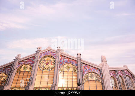 Außenseite des Central Market Fassade in Valencia, Spanien Stockfoto