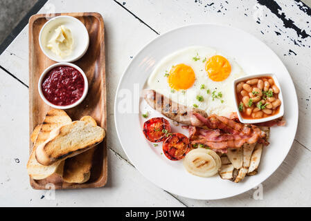 traditionelles englisches britische Frühstück Essen eingestellt Stockfoto