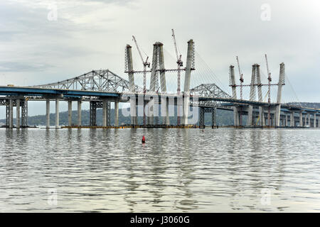 Die neue Tappan Zee Brücke im Bau über den Hudson River in New York. Stockfoto
