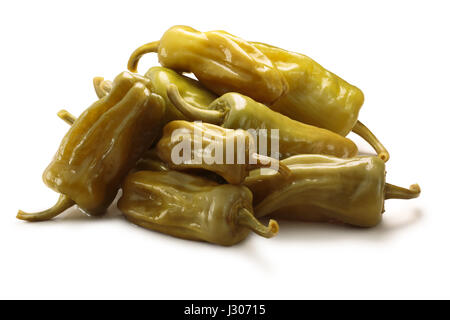 Eingelegte goldene griechische Paprika, Peperoncini oder Friggitelli (Toskana, Stavros, Capsicum Annuum). Schneidepfade, Schatten getrennt Stockfoto