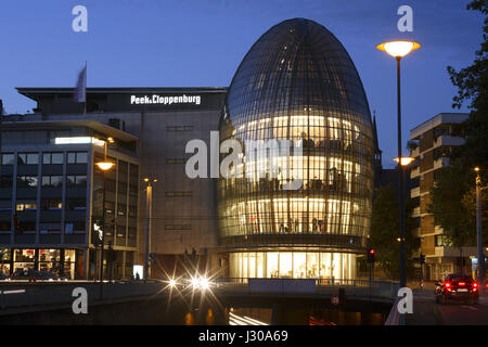 Deutschland, Köln, Kaufhaus Peek & Cloppenburg-Unternehmens, gebaut nach Plänen des Architekten Renzo Piano. Stockfoto
