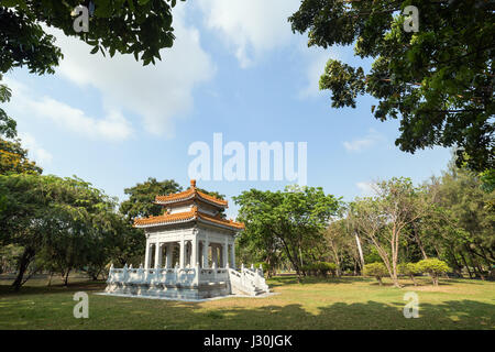 Sino-Thai Freundschaft Pavillon am Lumpinipark (Lumphini) in Bangkok, Thailand. Stockfoto