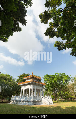 Sino-Thai Freundschaft Pavillon am Lumpinipark (Lumphini) in Bangkok, Thailand. Stockfoto