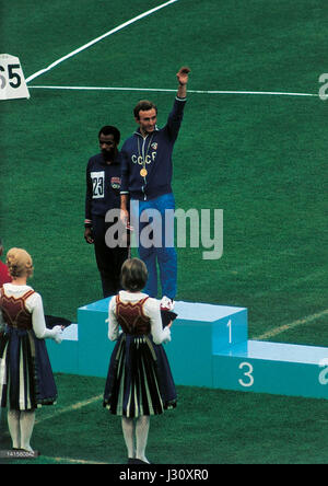 Der sowjetische Sprinter Valerij Borzow erzielte bei den Olympischen Sommerspielen 1972 große Erfolge, bei denen er zwei Goldmedaillen in den 100 und 200 Metern gewann. Seine Siege halfen ihm, seinen Platz als einer der führenden Athleten seiner Zeit zu festigen. Stockfoto