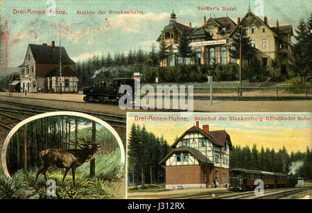 Die Brockenbahn drei-Annen-Hohne um 1900 bezieht sich auf ein historisches Bild der Brockenbahn bei drei-Annen-Hohne im frühen 20. Jahrhundert. Das Bild erfasst die Entwicklung und den Betrieb dieser Bergbahn im Harz um 1900. Stockfoto