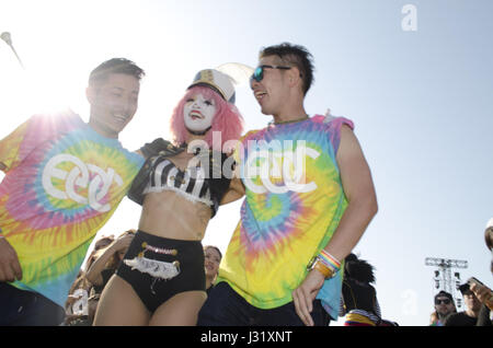 Tokio, Japan. 30. April 2017. Menschen bei EDC Japan 2017. Foto von: Ramiro Agustin Vargas Tabares Credit: Ramiro Agustin Vargas Tabares/ZUMA Draht/Alamy Live-Nachrichten Stockfoto