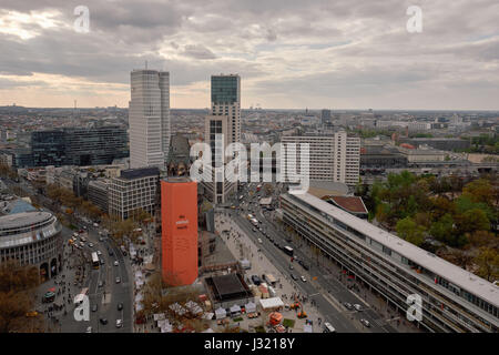 Berlin, Deutschland. 20. April 2017. Das Hotel "Motel One" (links) und Waldorf Astoria (rechts) am Bahnhof Zoo, am 20. April 2017. Foto: picture Alliance/Robert Schlesinger | weltweite Nutzung/Dpa/Alamy Live-Nachrichten Stockfoto