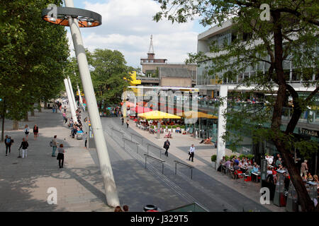 Londoner Southbank gesehen eines der Golden Jubilee bridges Stockfoto