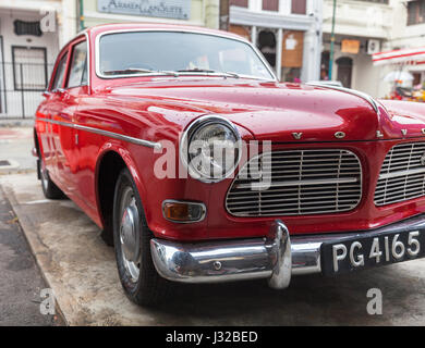 GEORGE TOWN, MALAYSIA - März 22: Volvo Amazon geparkt auf der Straße von George Town auf 22. März 2016 in George Town, Malaysia. Stockfoto