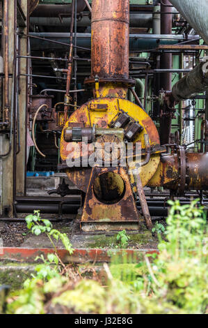 Ehemaligen Stahlwerk In Duisburg In Der Nahe Von Dusseldorf Heute Ein Lanschaftspark Landschaftspark Industriekultur Website Fur Die Offentlichkeit Zuganglich Stockfotografie Alamy