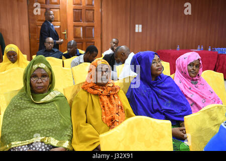 Teilnahme der hochrangigen Nationalkonferenz über die soziale Eingliederung und Armut Reduktion der somalische Minderheiten in Mogadischu, Somalia, am 28. März 2017 statt. Die Konferenz wurde vom Ministerium für Arbeit und soziale Angelegenheiten der Bundesregierung Somalias organisiert. AMISOM Foto / Omar Abdisalan Stockfoto