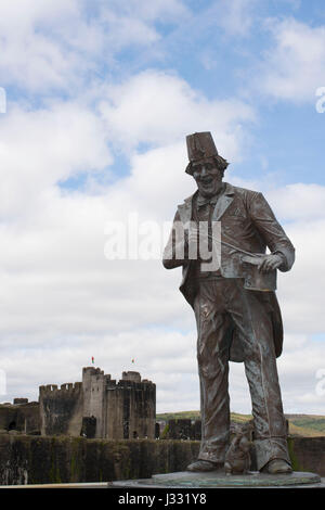 Tommy Cooper Statue in Caerphilly Castle, South Wales. Stockfoto