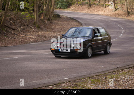 Volkswagen Golf GTI Mk2 Baujahr 1991 getrieben auf Longcross testen Schaltung, Rennstrecke Chobham, Surrey, England. Stockfoto