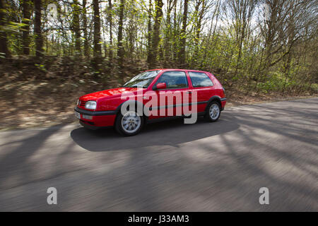 Volkswagen Golf GTI Mk3 gebaut in den 1990er Jahren getrieben auf Longcross testen Schaltung, Rennstrecke Chobham, Surrey, England, UK Stockfoto