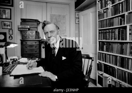 Enoch Powell eine britische Politiker 1983 am Hause London Uk 1980er Jahre HOMER SYKES Stockfoto