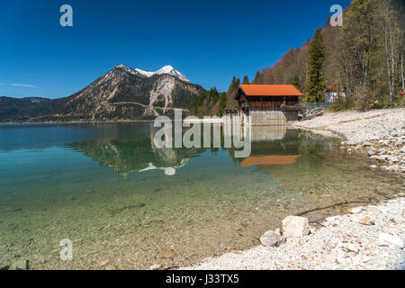 Bootshaus bin Walchensee, Kochel am See, Bayern, Deutschland |  Bootshaus, Walchensee, Kochel am See, Bayern, Deutschland Stockfoto