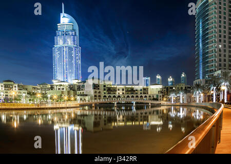 Adresse Hotel - Downtown Dubai bei Nacht in Vereinigte Arabische Emirate Stockfoto