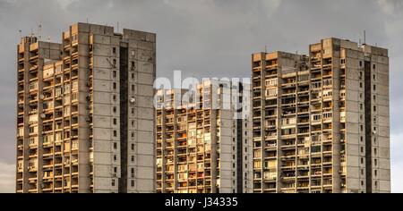 Belgrad, Serbien - Sozialrealismus Stil konkrete Wohngebäude aus der jugoslawischen kommunistischen Ära Stockfoto