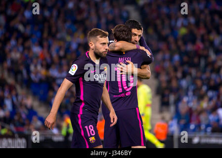 BARCELONA - APR-29: Barcelona-Spieler feiern ein Ziel bei der La Liga-Match zwischen RCD Espanyol Barcelona und dem FC Barcelona. Stockfoto