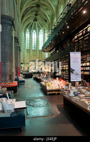 Niederlande, Maastricht, Selexyz Dominicanen Buchhandlung innerhalb der Dominicanenkerk (Dominikanerkirche) Stockfoto