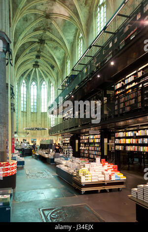 Niederlande, Maastricht, Selexyz Dominicanen Buchhandlung innerhalb der Dominicanenkerk (Dominikanerkirche) Stockfoto