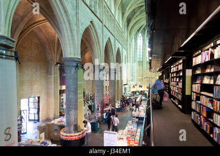 Niederlande, Maastricht, Selexyz Dominicanen Buchhandlung innerhalb der Dominicanenkerk (Dominikanerkirche) Stockfoto