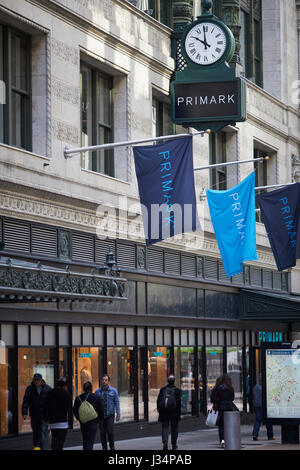 Primark Rabatt Kleidung speichern Boston, Massachusetts, Vereinigte Staaten, USA, Stockfoto