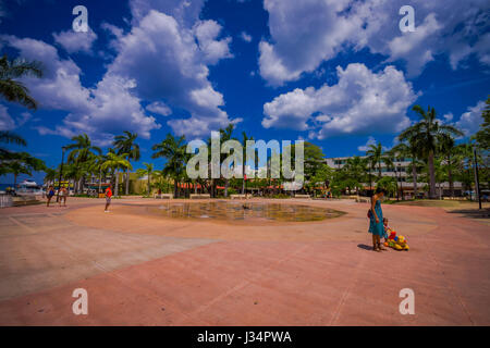 COZUMEL, Mexiko - 23. März 2017: Plaza befindet sich in Dowtown in der bunten Cozumel Stockfoto