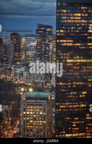 Uptown Boston Skyline bei Nacht in Massachusetts, United States, USA Stockfoto