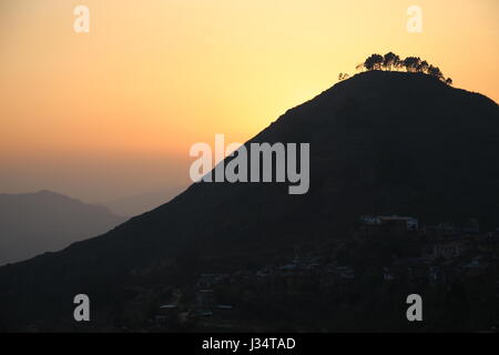 Silhouette in Nepal Bandipur Vorbergen Bereich am Dus oder Dämmerung Stockfoto