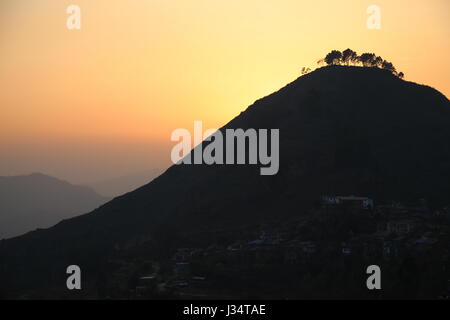 Silhouette in Nepal Bandipur Vorbergen Bereich am Dus oder Dämmerung Stockfoto