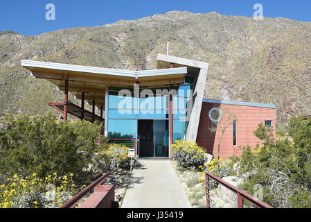 PALM SPRINGS, CA - 24. März 2017: Der Tahquitz Canyon Visitor Center. Der Canyon ist eines der schönsten und kulturell sensible Gebiete des A Stockfoto