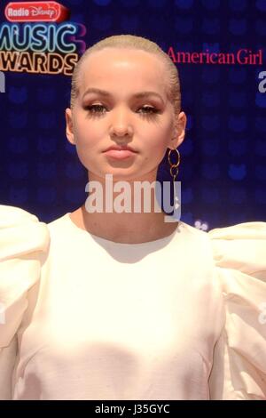 Die Taube Cameron im Ankunftsbereich für Radio Disney Music Awards - Ankünfte, Microsoft Theater, Los Angeles, CA 29. April 2017. Foto von: Priscilla Grant/Everett Collection Stockfoto